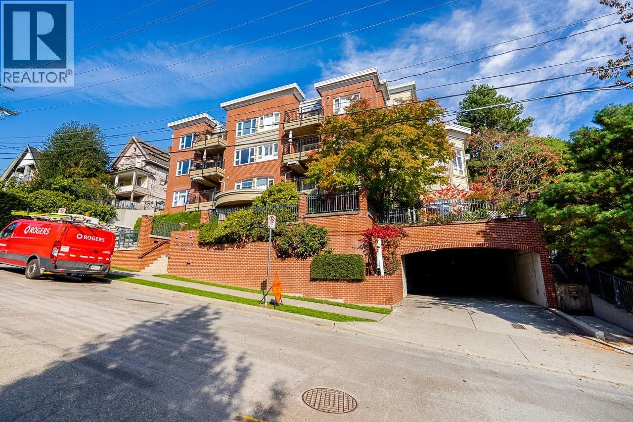 301 221 ELEVENTH STREET