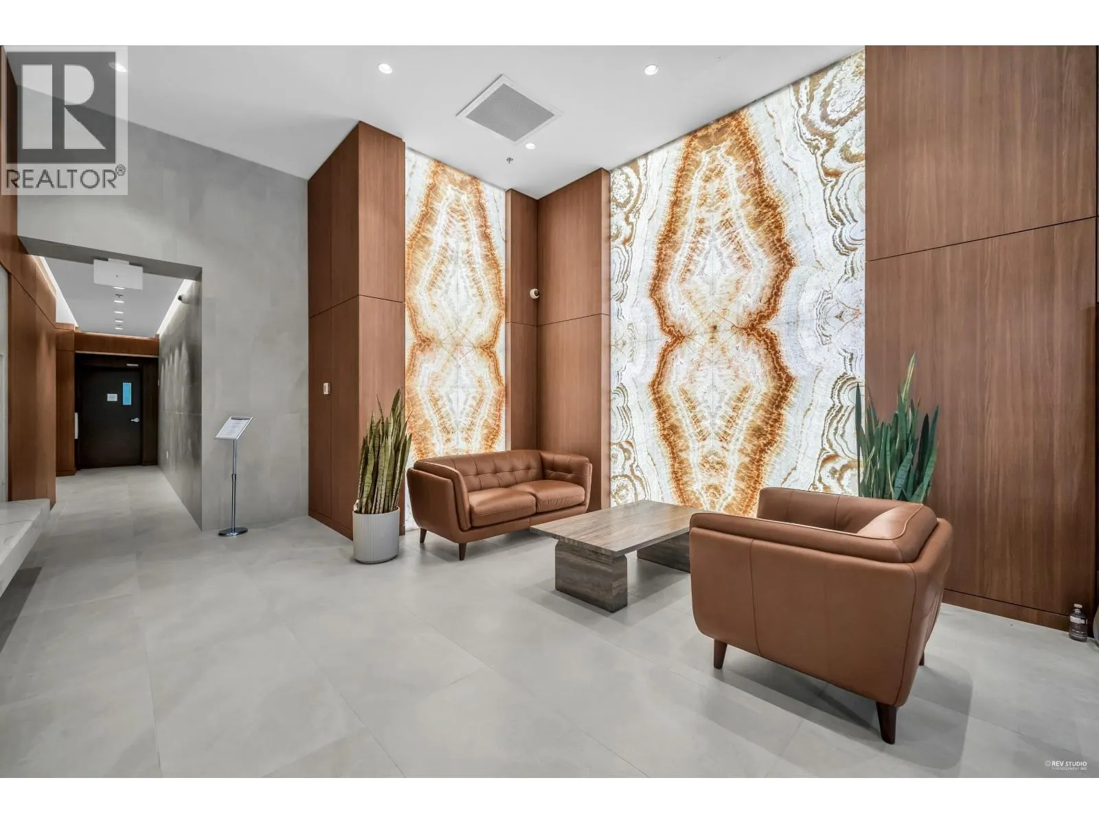 1304 6633 BUSWELL STREET