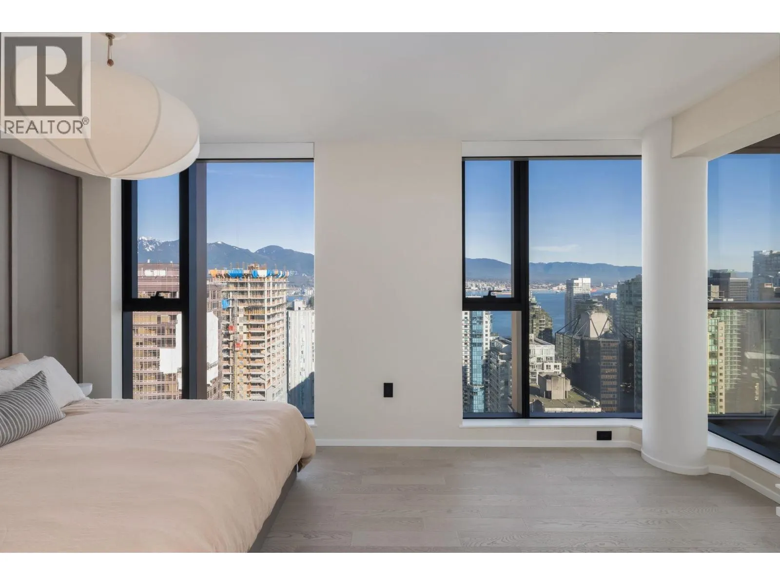 3102 1482 ROBSON STREET