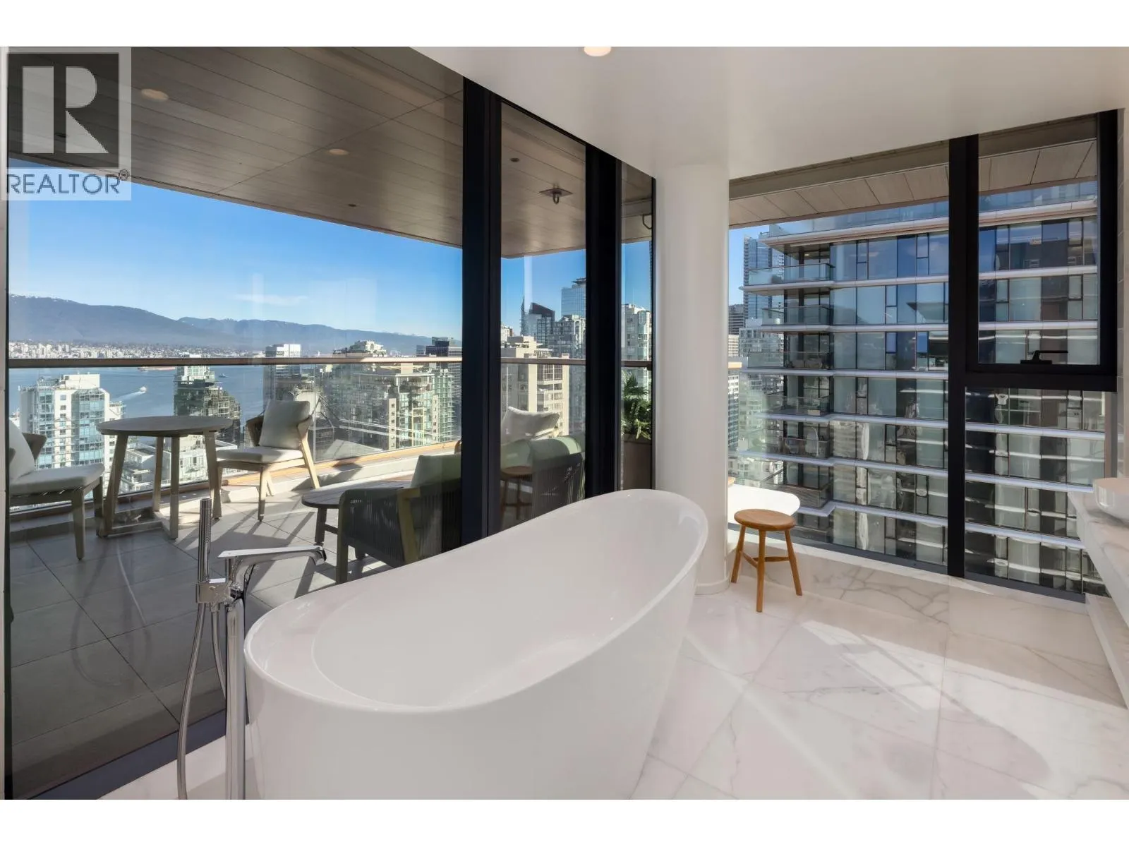 3102 1482 ROBSON STREET
