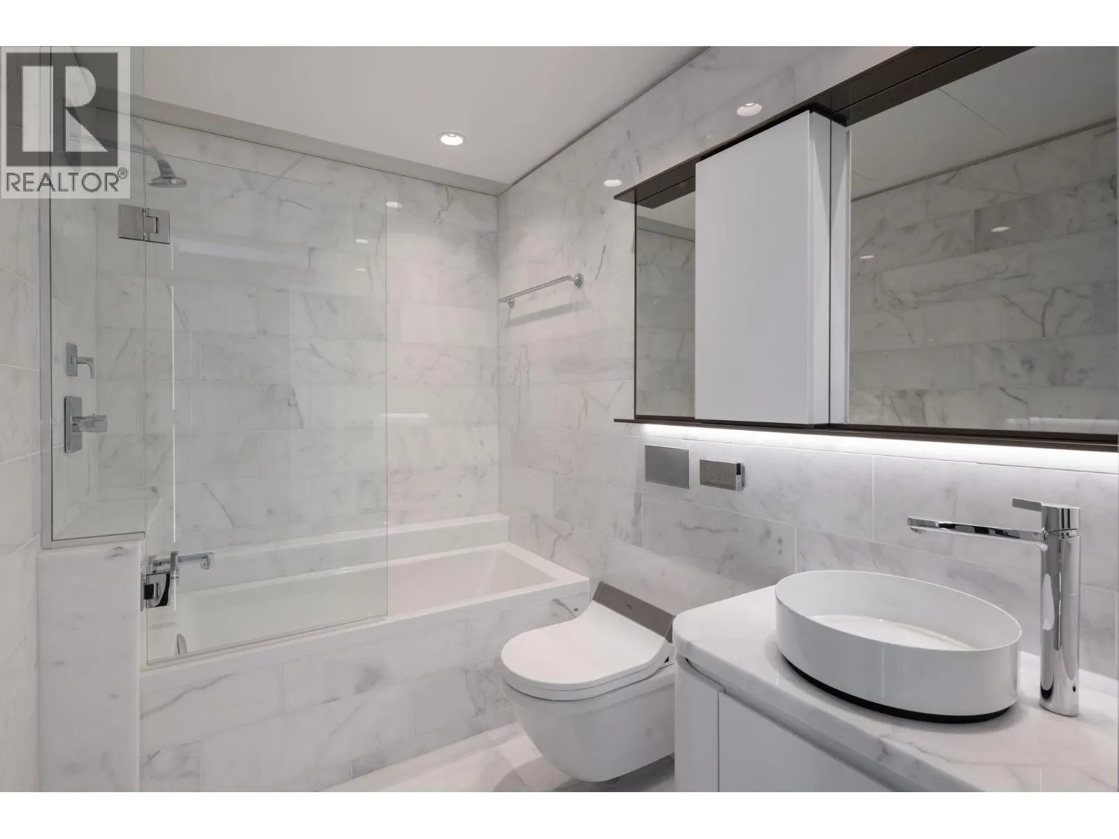 3102 1482 ROBSON STREET