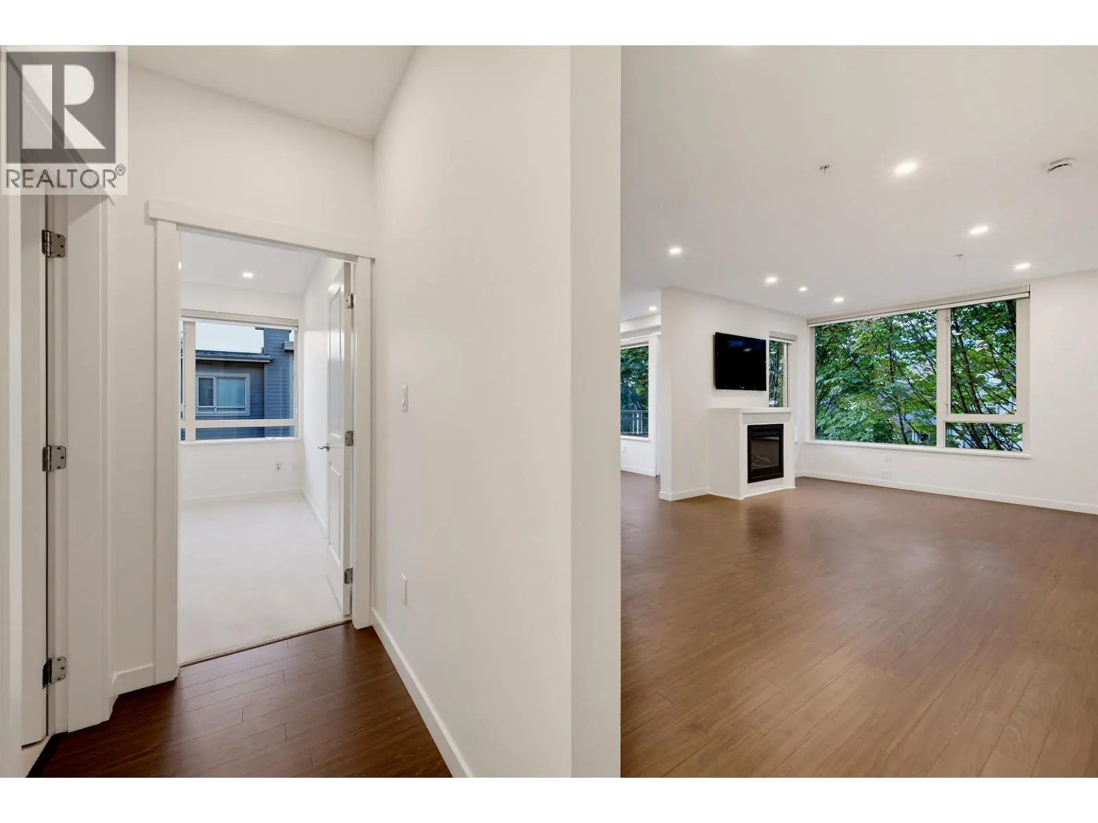 411 119 W 22ND STREET
