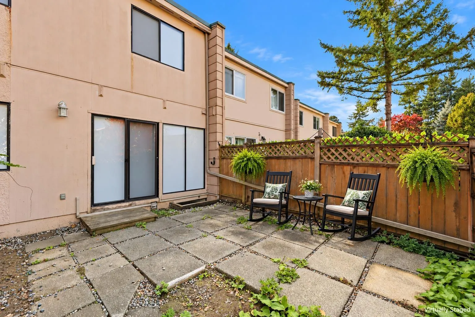 36 10565 153 STREET