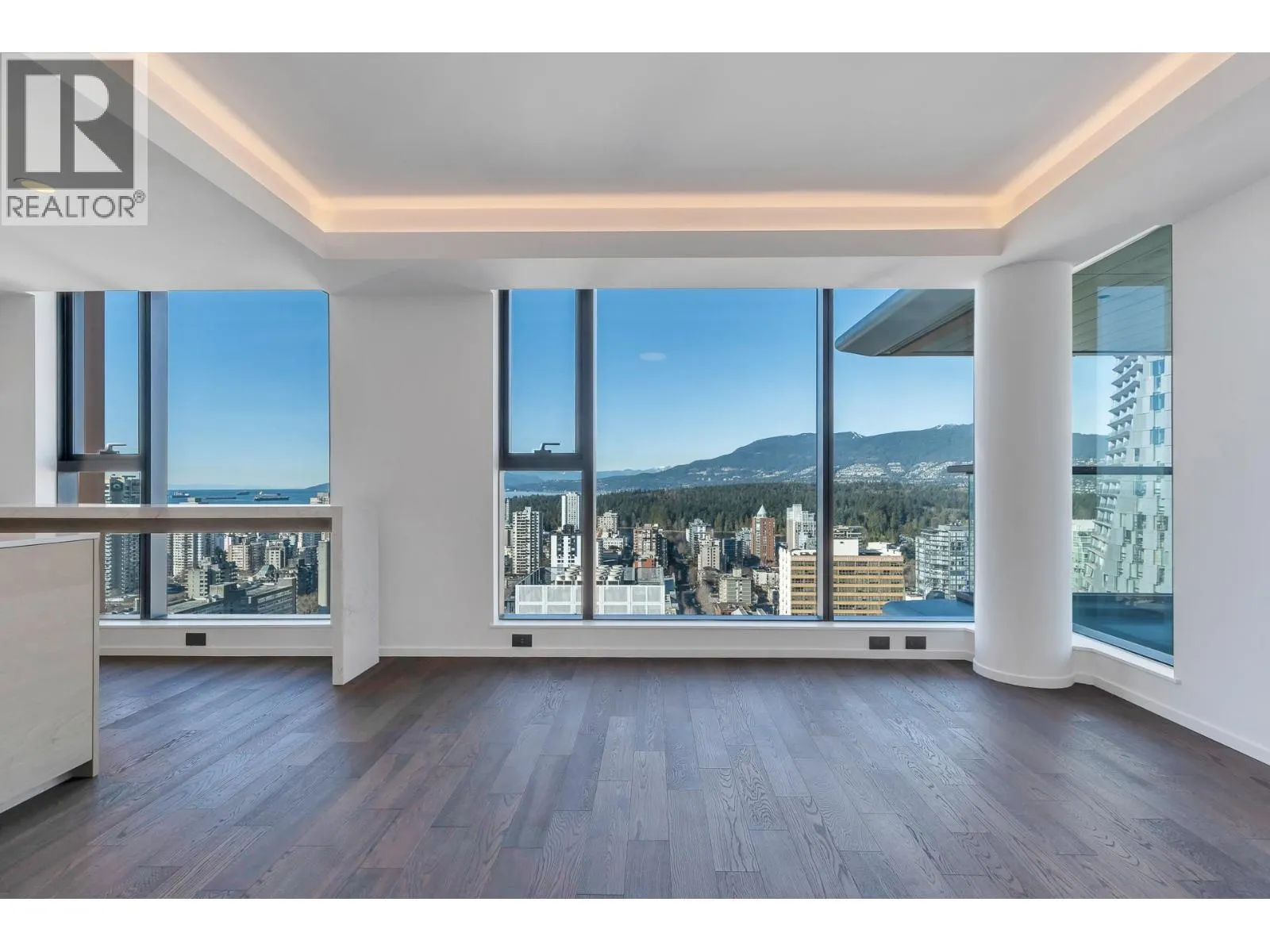 2502 1482 ROBSON STREET