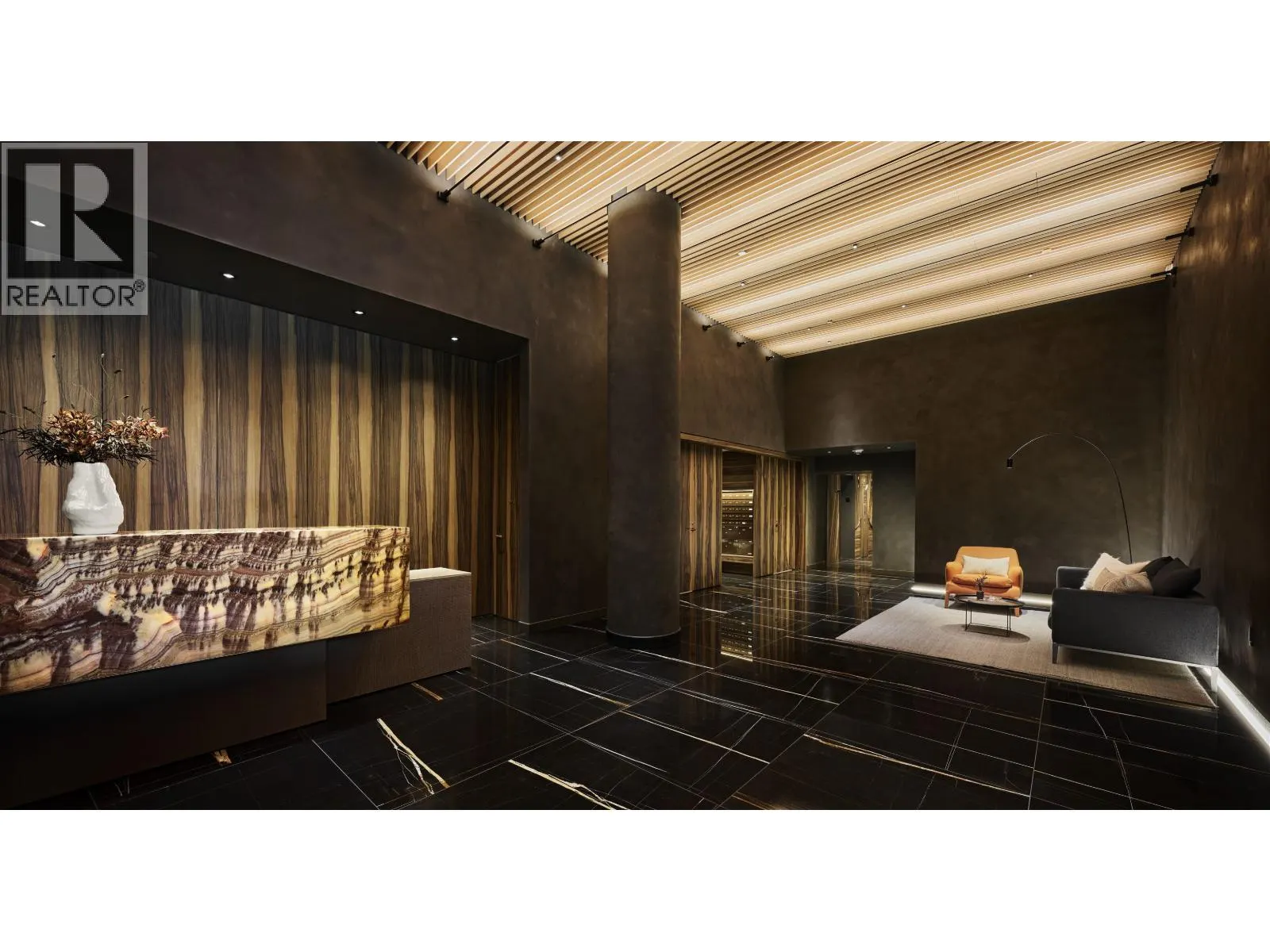 2502 1482 ROBSON STREET