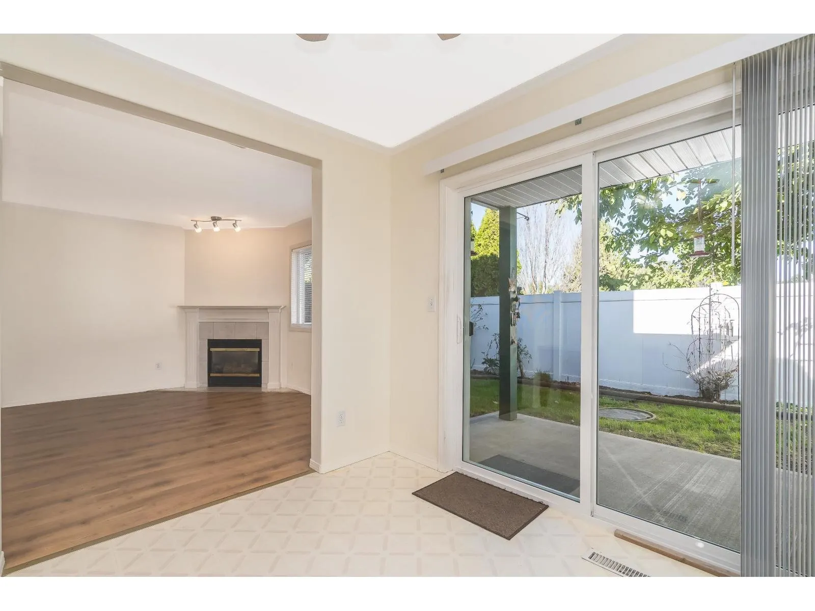 101 5765 VEDDER ROAD|Garrison Crossing