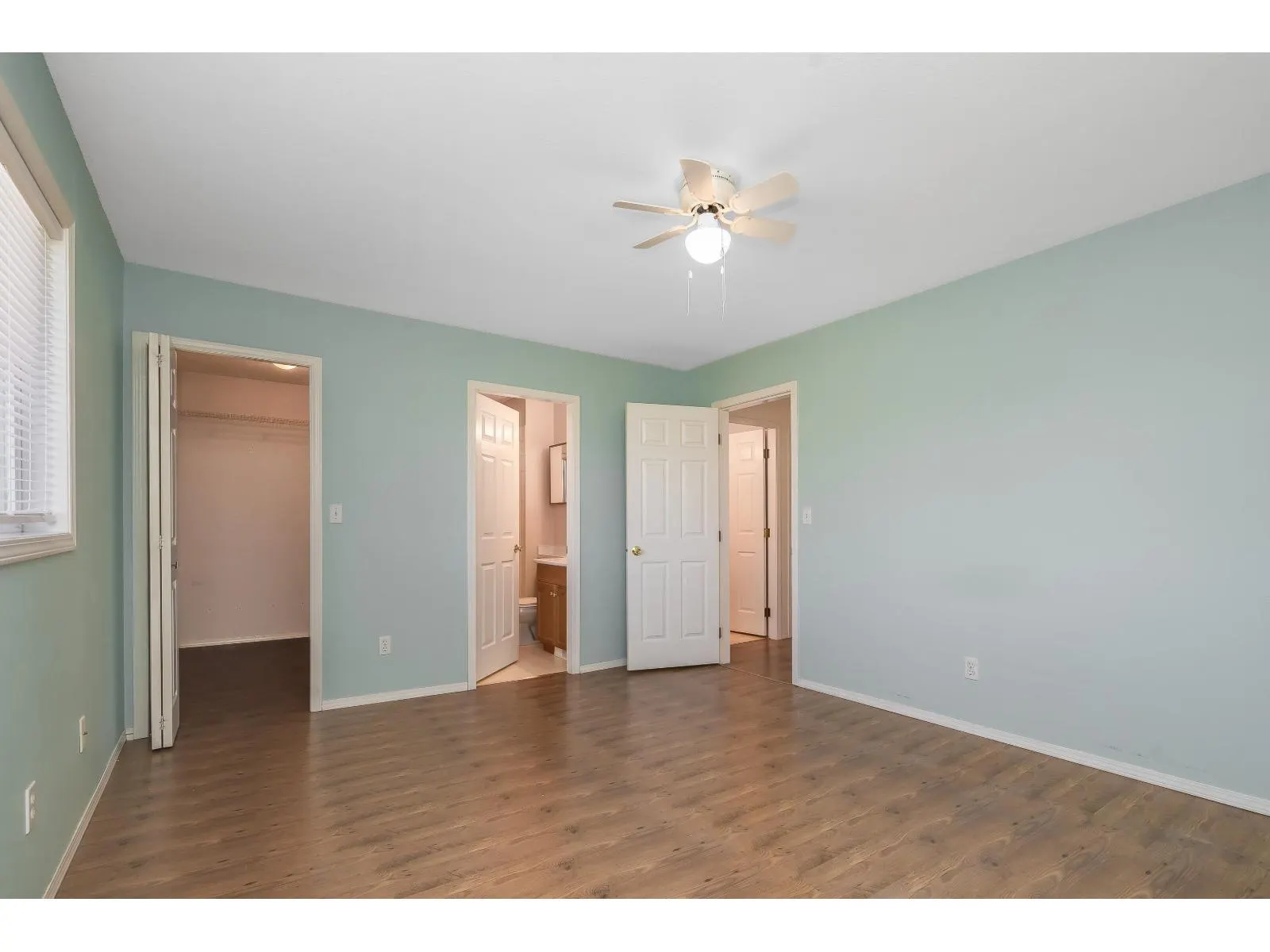 101 5765 VEDDER ROAD|Garrison Crossing