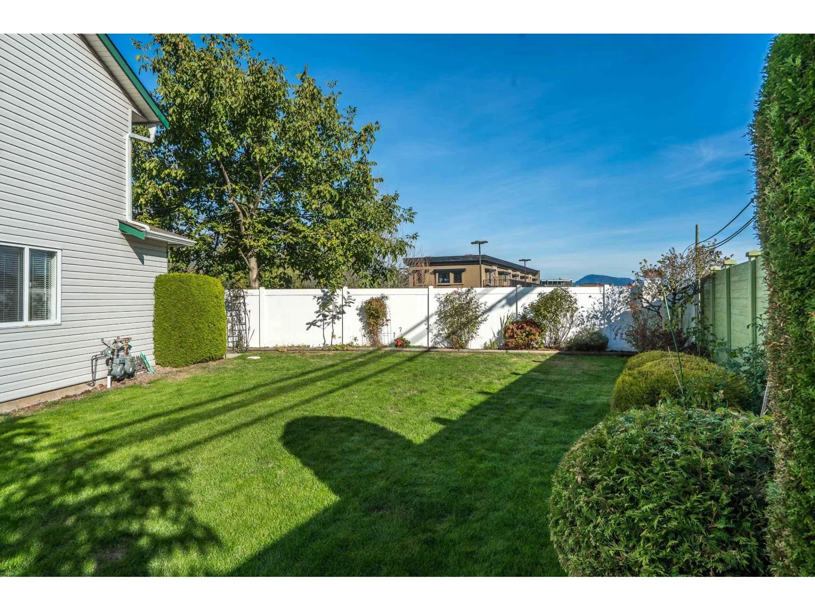 101 5765 VEDDER ROAD|Garrison Crossing