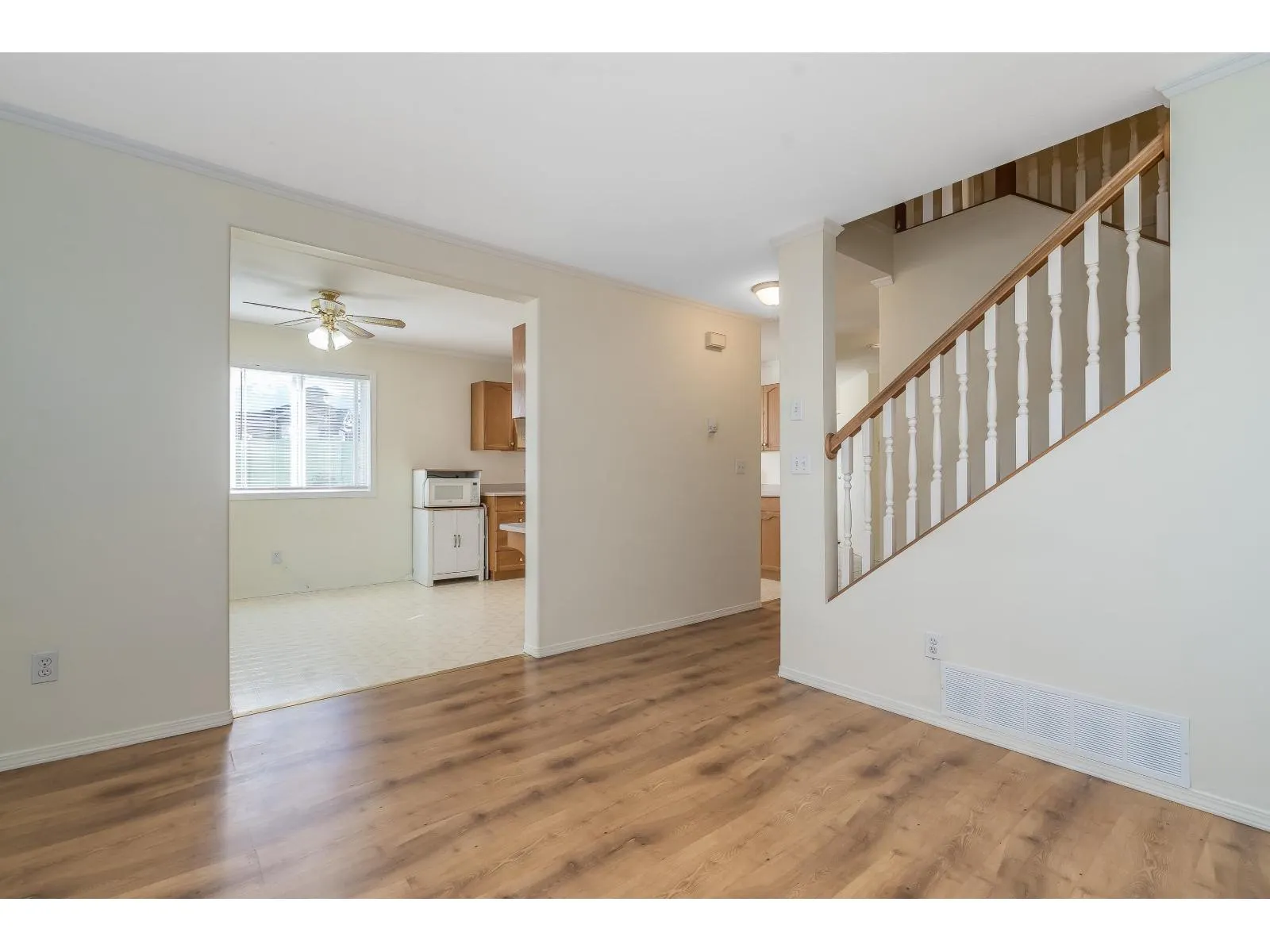 101 5765 VEDDER ROAD|Garrison Crossing
