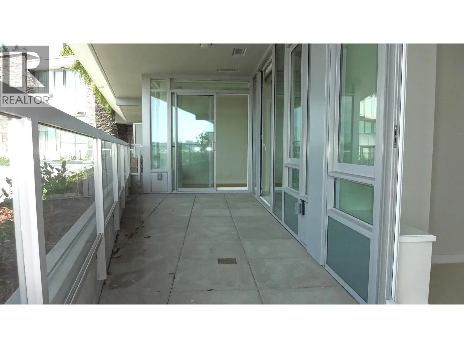 400 768 ARTHUR ERICKSON PLACE