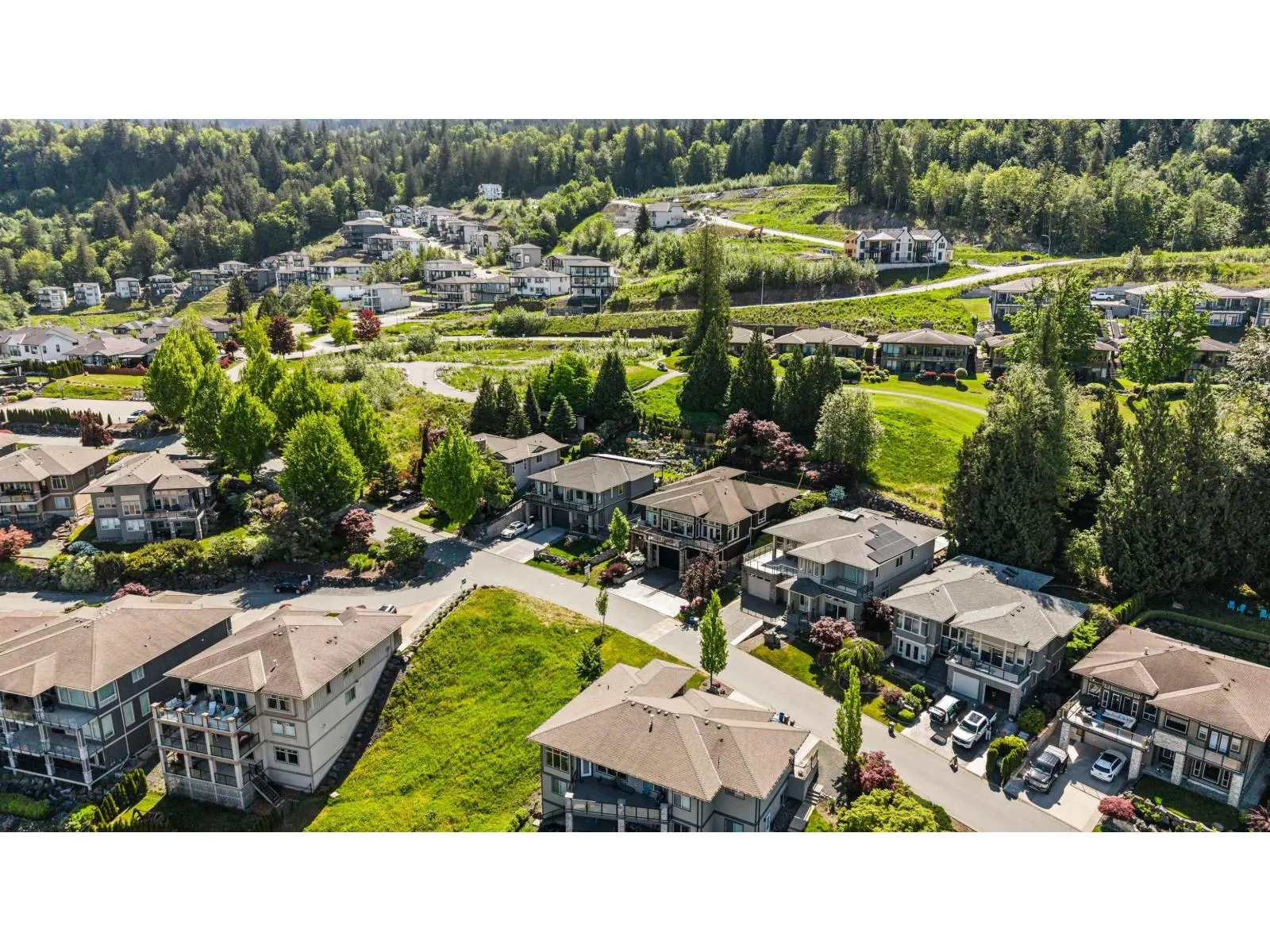 152 51075 FALLS COURT|Eastern Hillsides