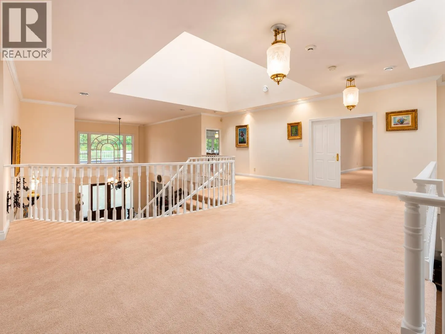 1277 W KING EDWARD AVENUE