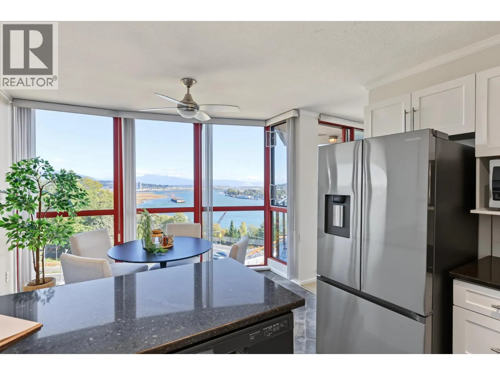 602 38 LEOPOLD PLACE