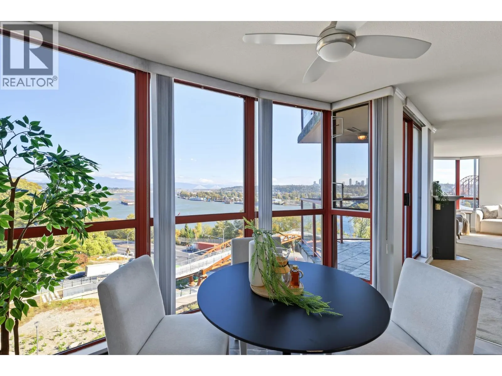 602 38 LEOPOLD PLACE