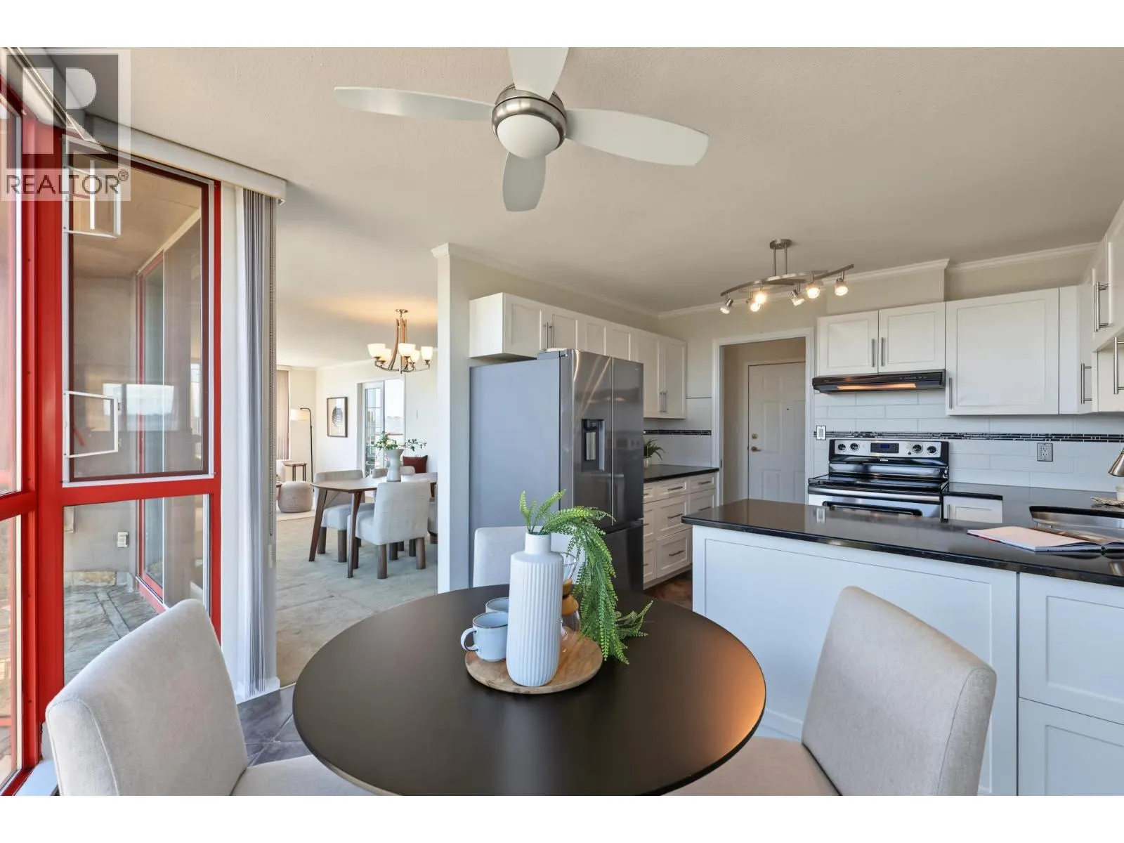 602 38 LEOPOLD PLACE