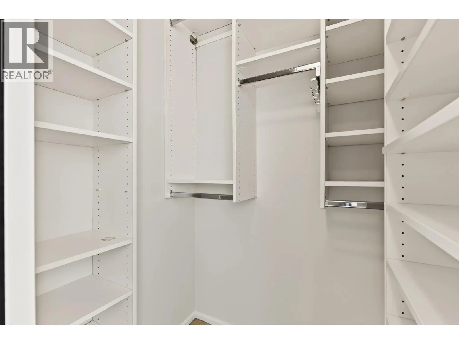 602 38 LEOPOLD PLACE