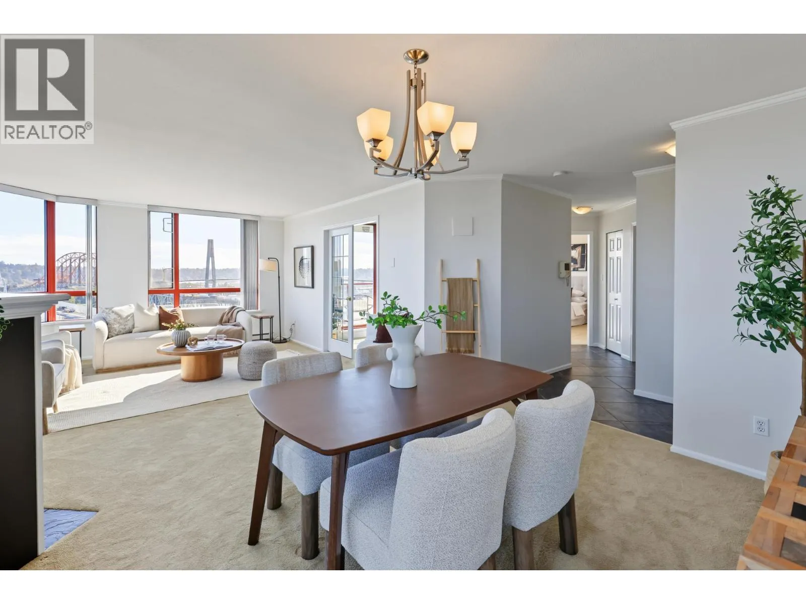 602 38 LEOPOLD PLACE
