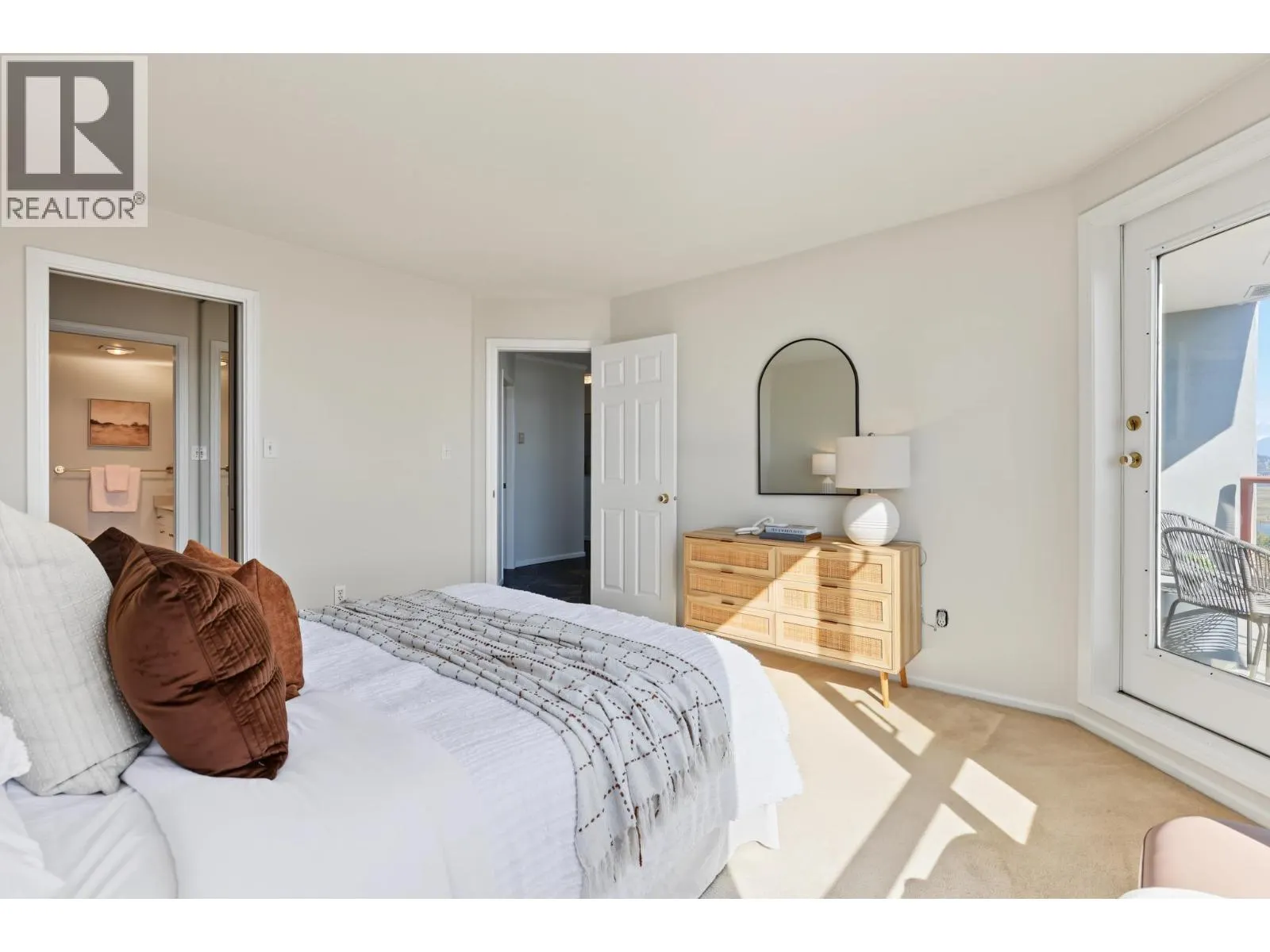 602 38 LEOPOLD PLACE