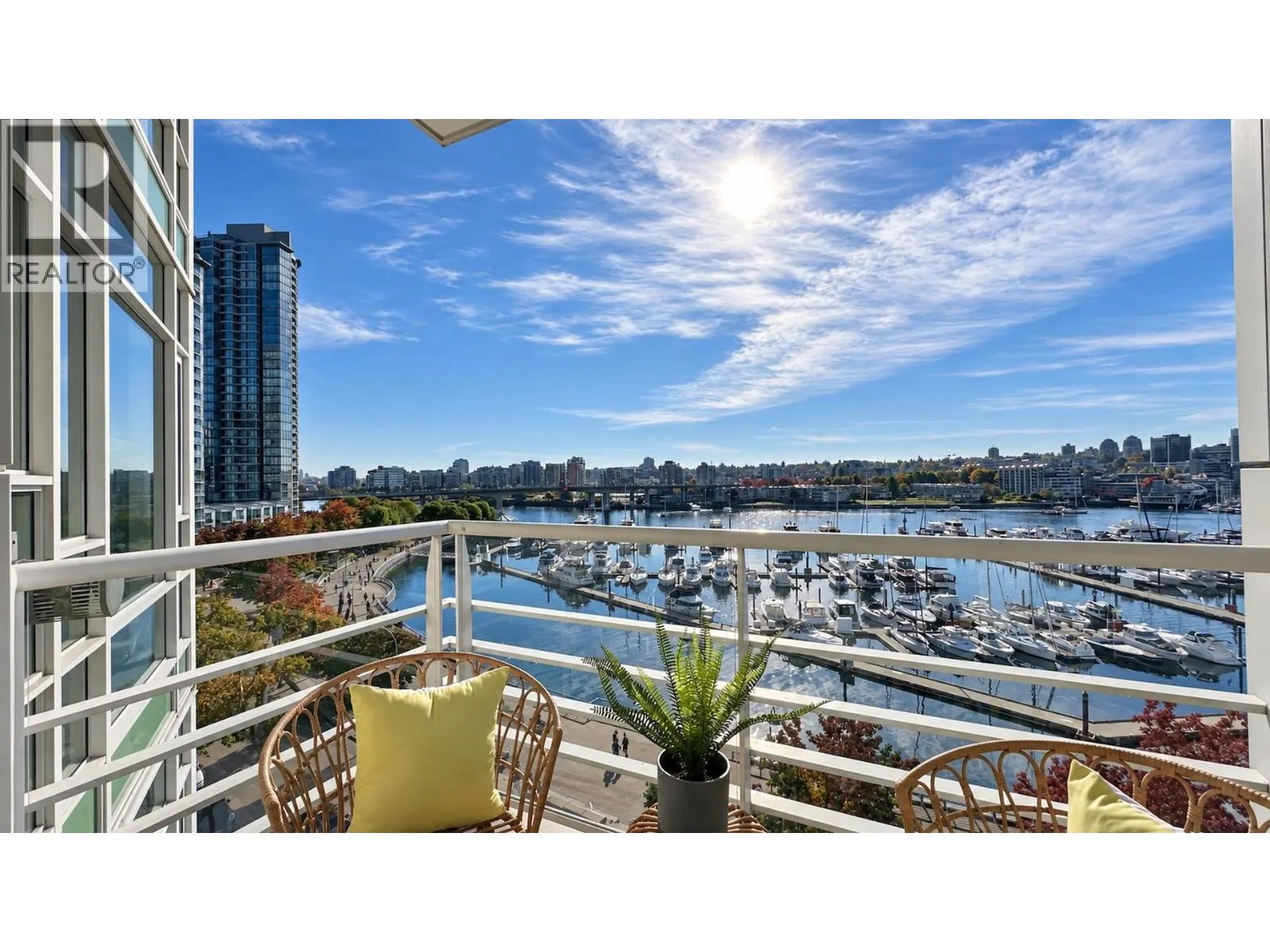 701 1111 MARINASIDE CRESCENT