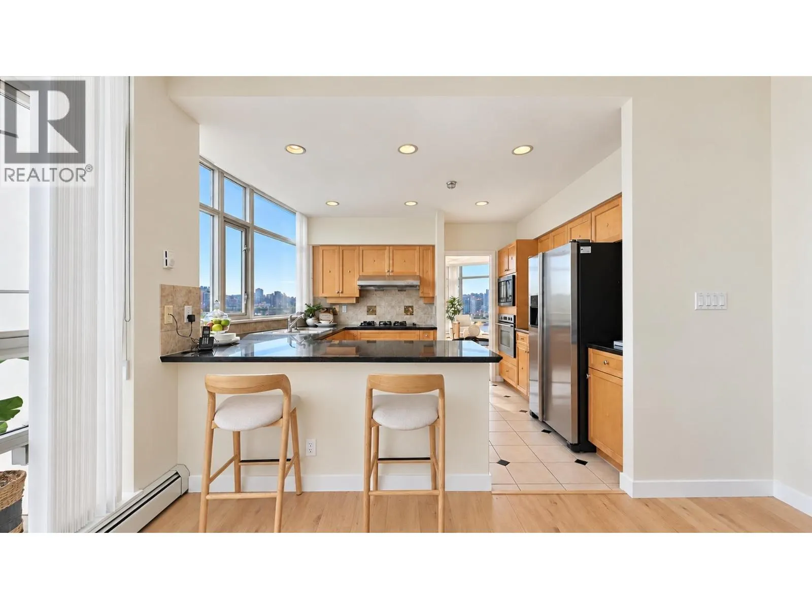 701 1111 MARINASIDE CRESCENT