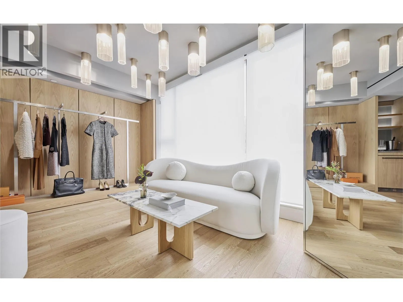 2106 1482 ROBSON STREET