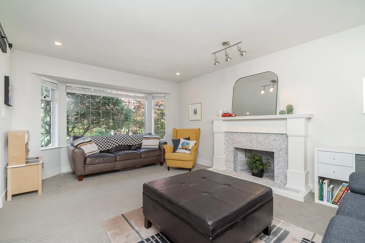 6143 KILLARNEY DRIVE