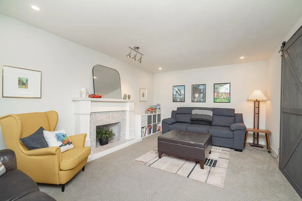 6143 KILLARNEY DRIVE