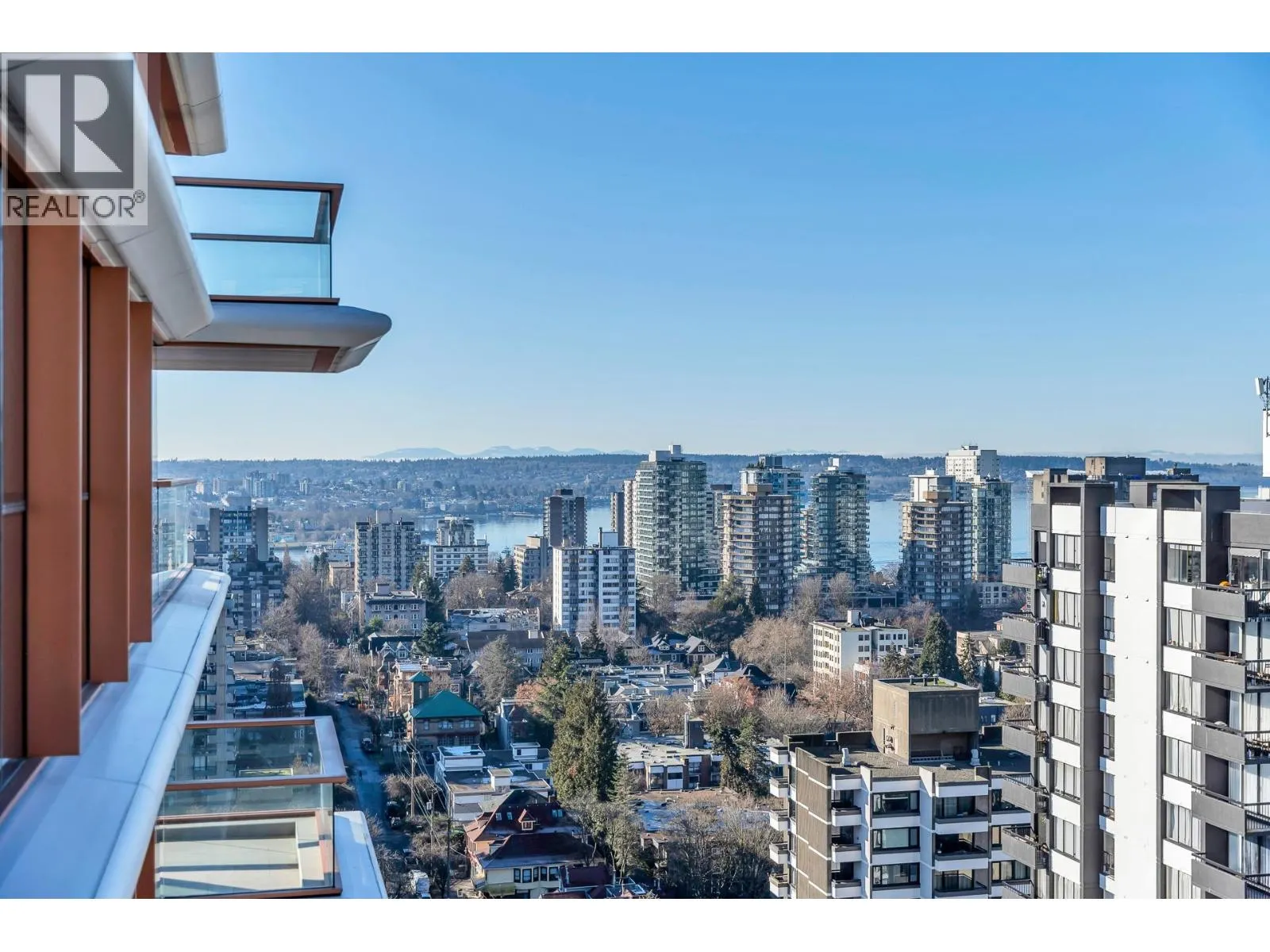 1303 1408 ROBSON STREET