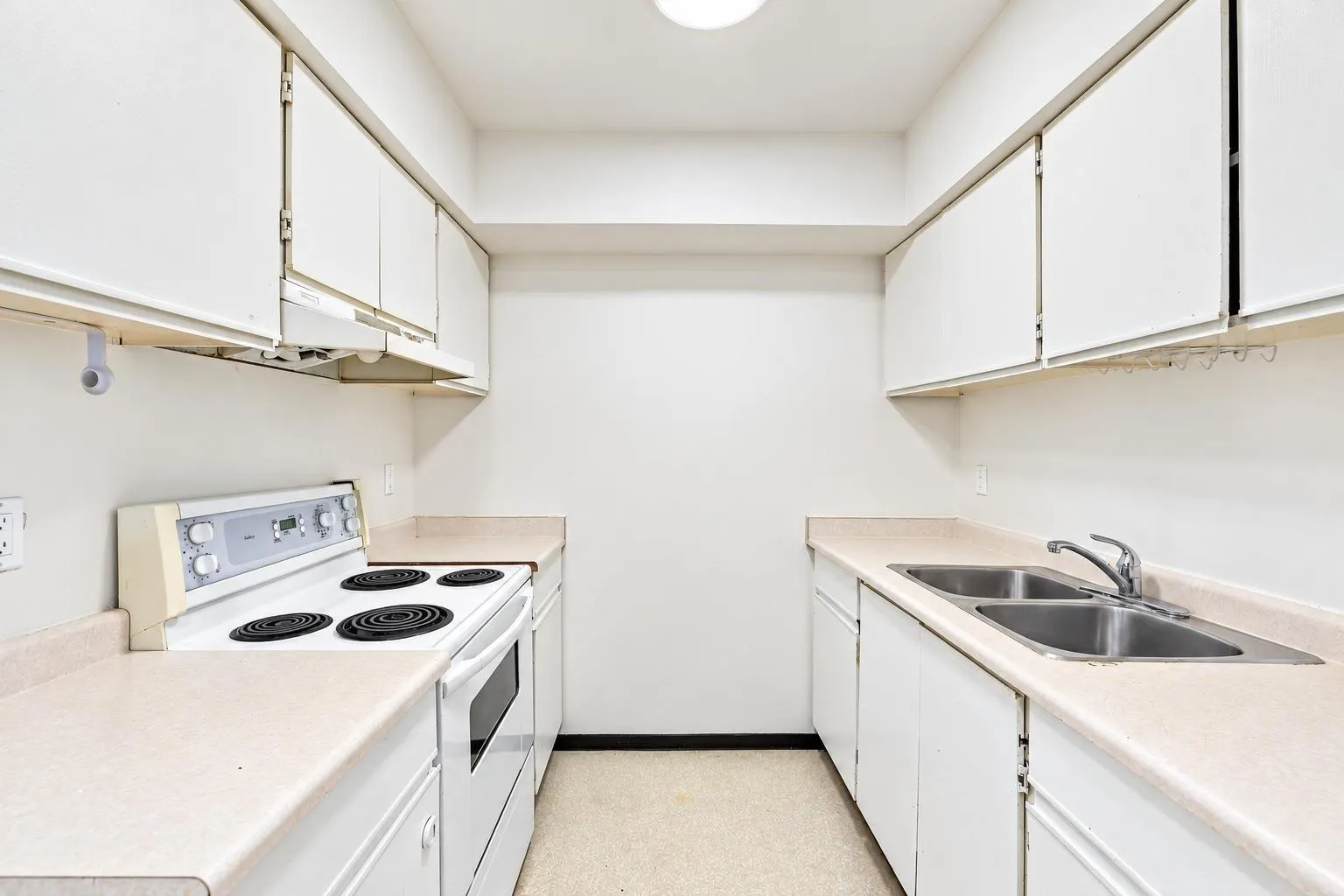 10511 HOLLY PARK LANE