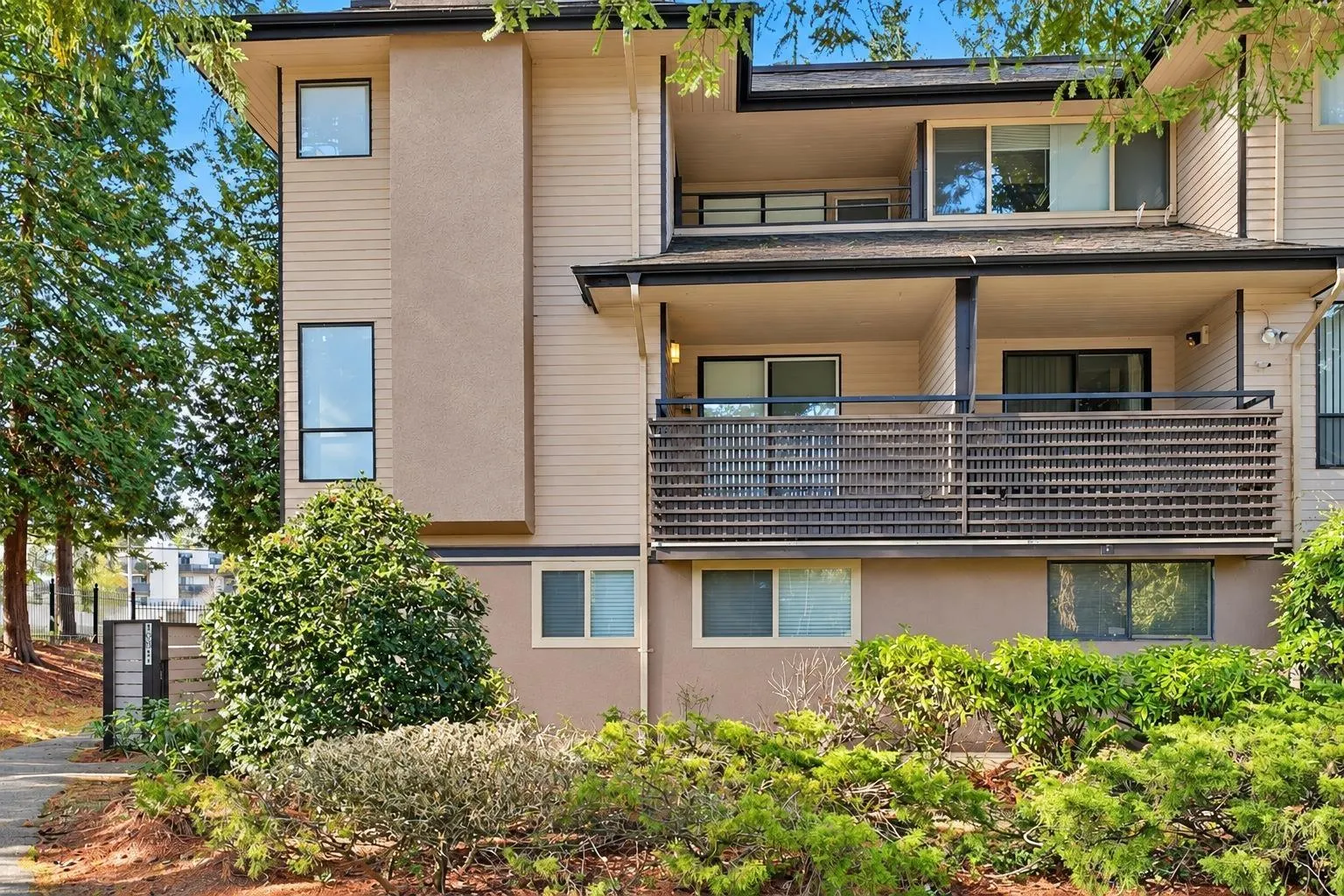 10511 HOLLY PARK LANE