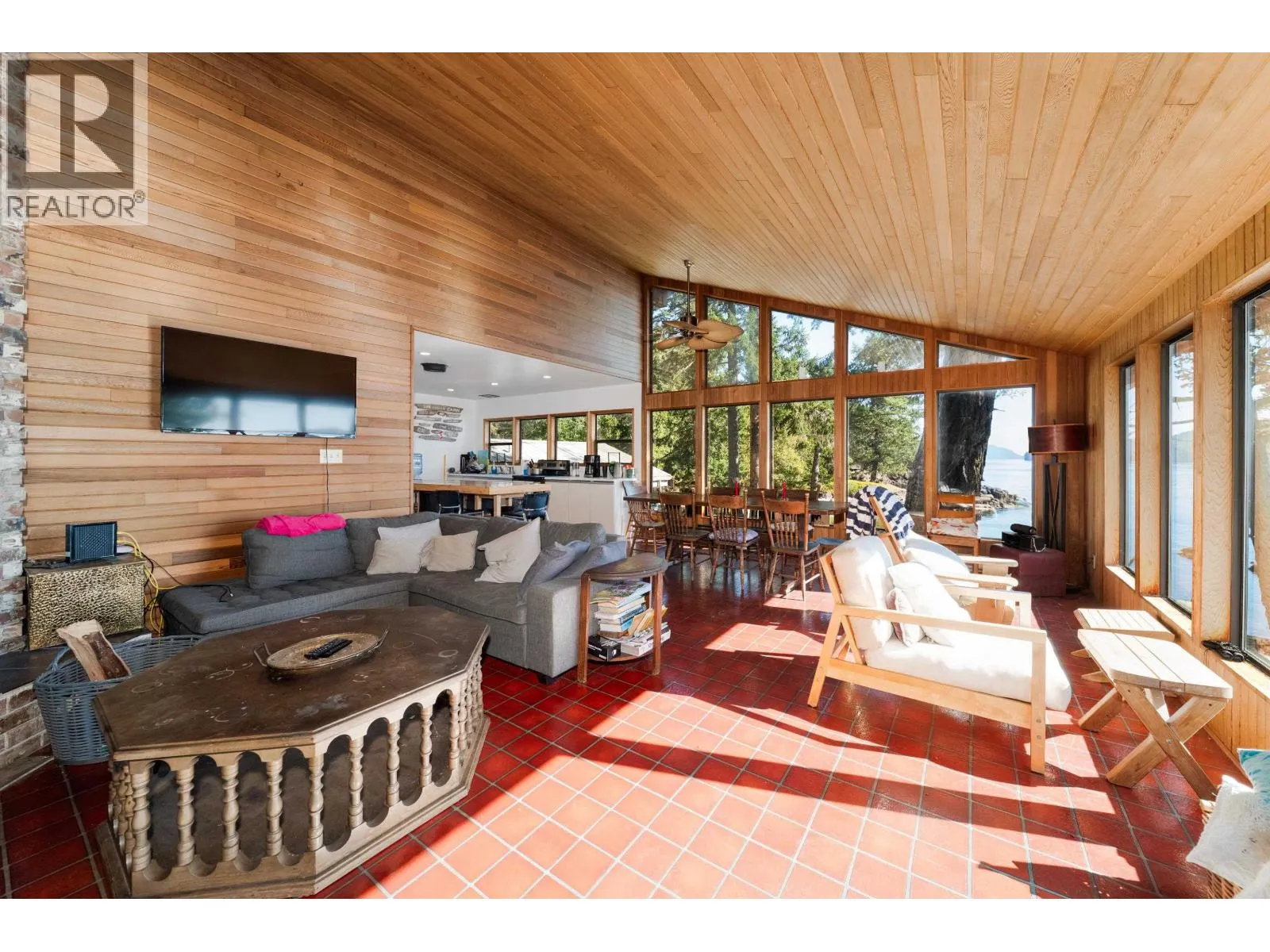 671 DINNER BAY ROAD