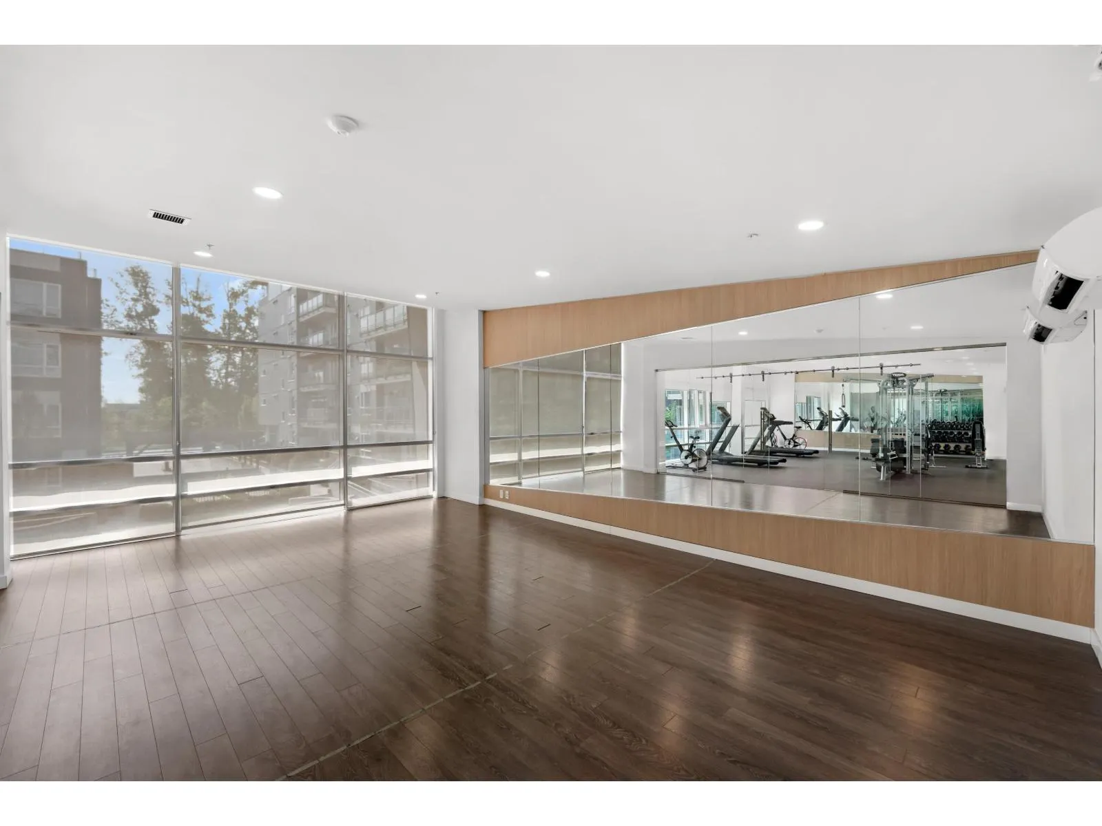 419 10581 140 STREET