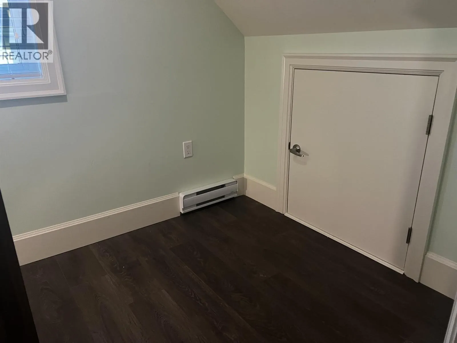 Laneway House-5x E 51TH AVENUE