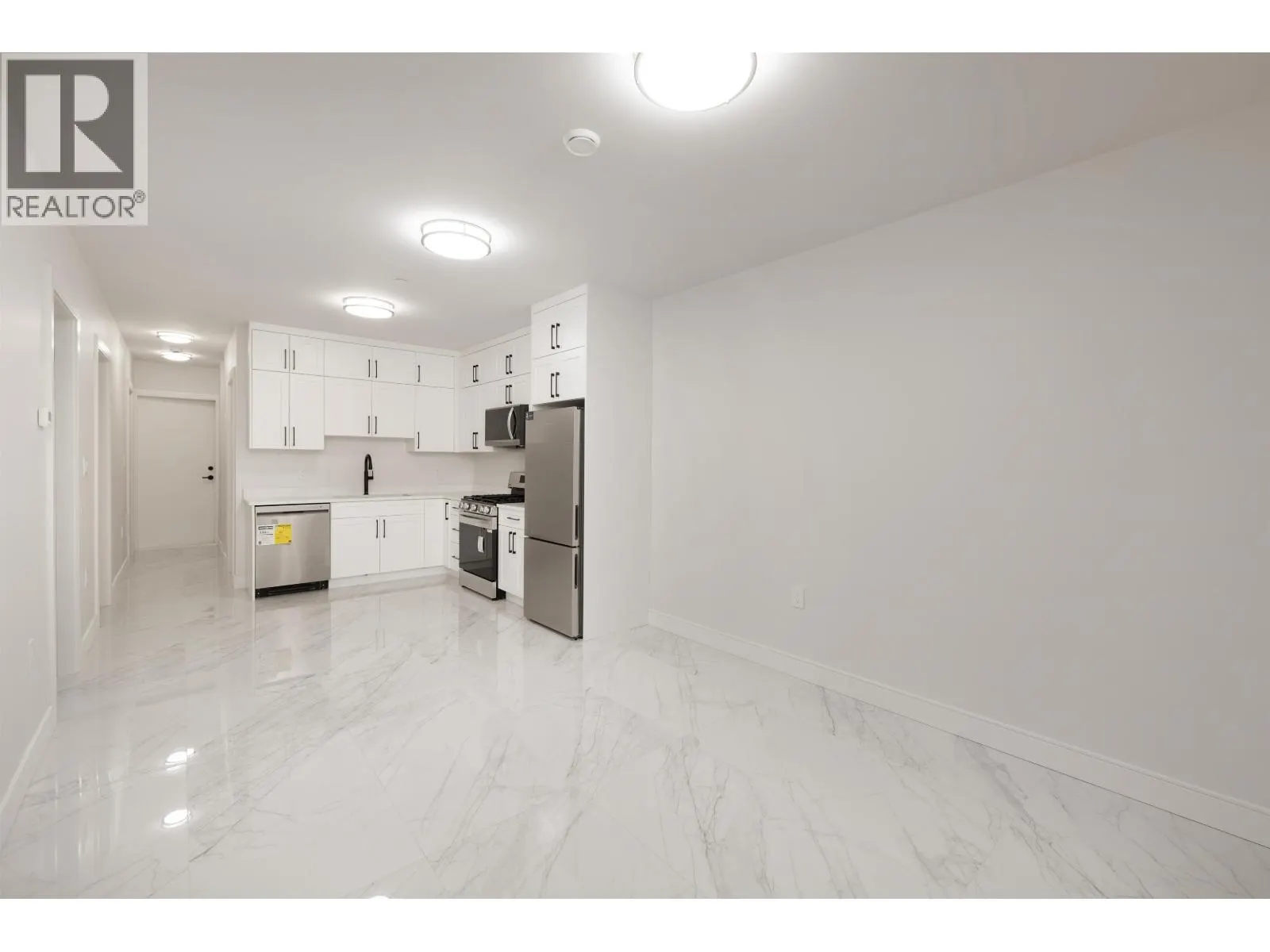 838 E 14TH STREET