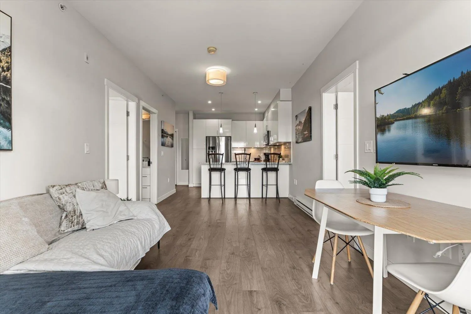 501 45562 AIRPORT ROAD|Chilliwack Proper South