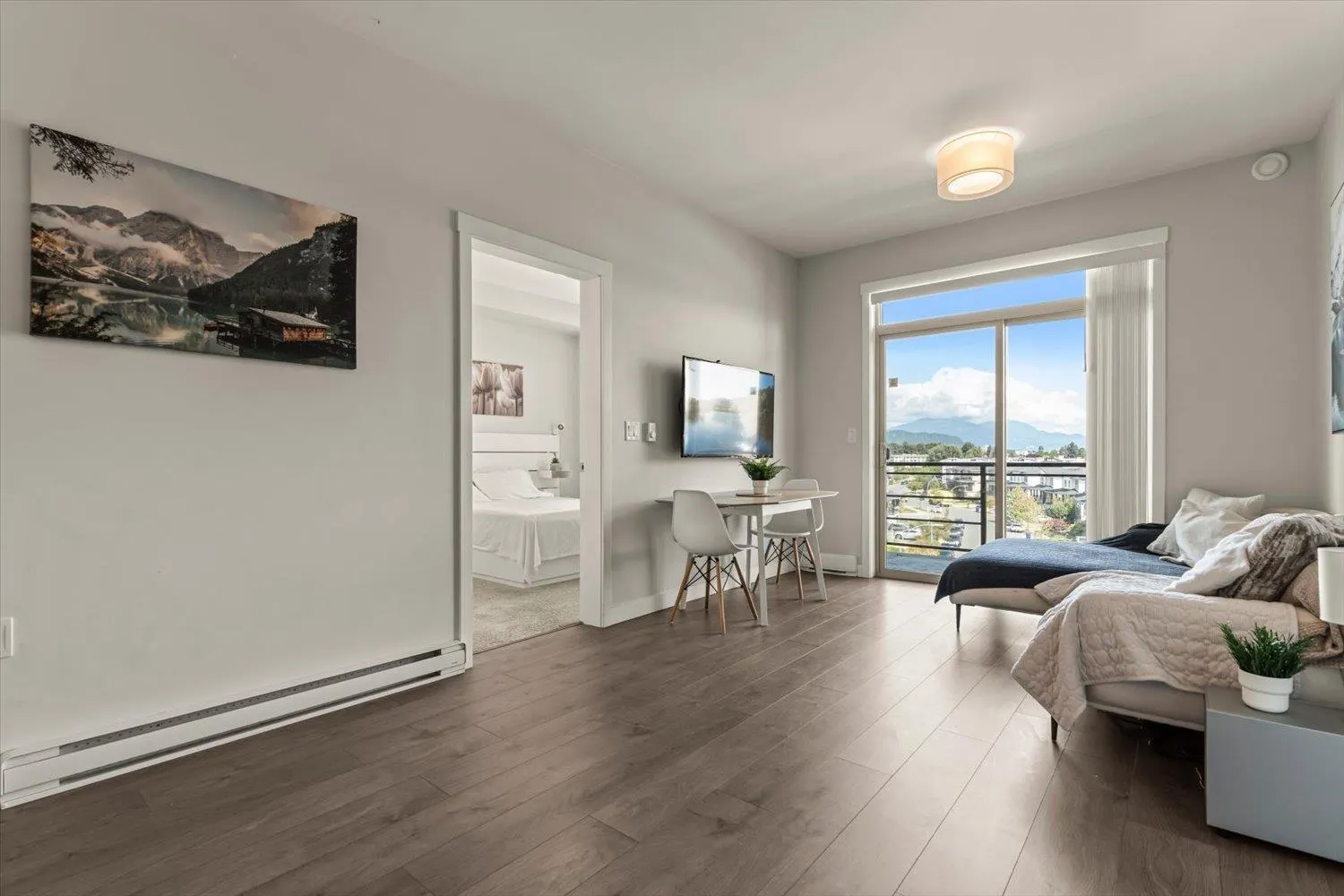 501 45562 AIRPORT ROAD|Chilliwack Proper South