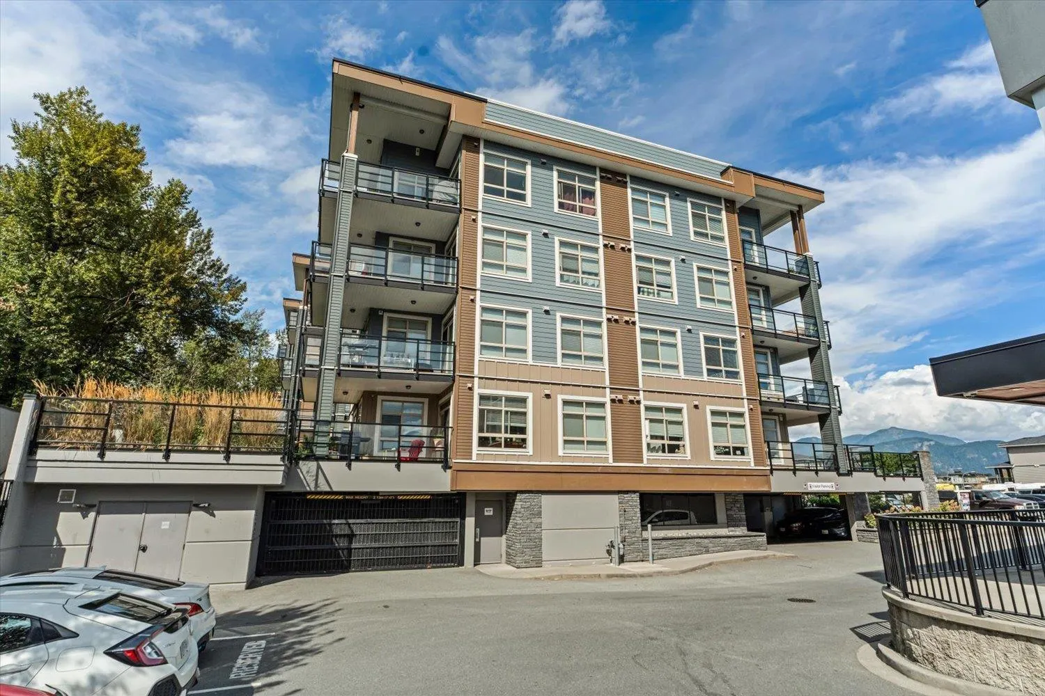 501 45562 AIRPORT ROAD|Chilliwack Proper South