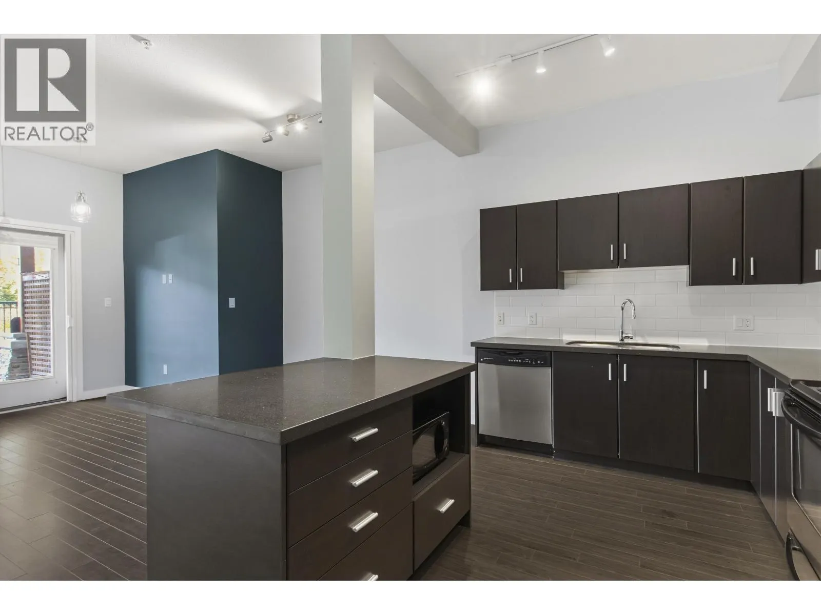 113 41105 TANTALUS ROAD