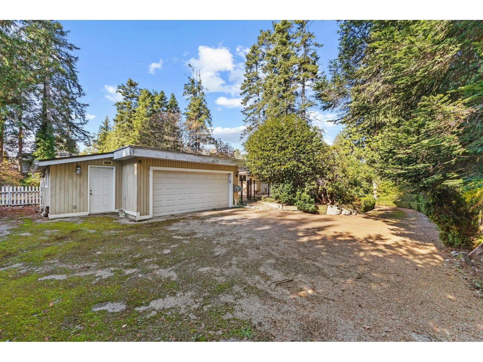 13284 CRESCENT ROAD