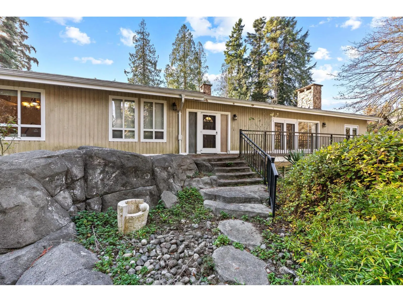13284 CRESCENT ROAD