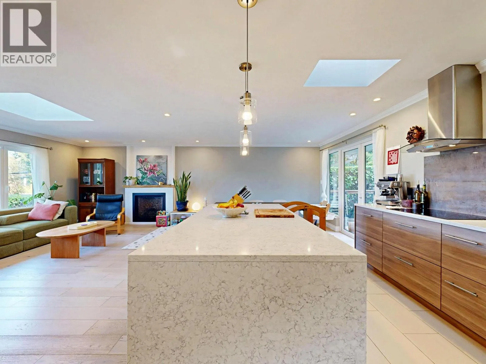 3363 VIEWMOUNT PLACE