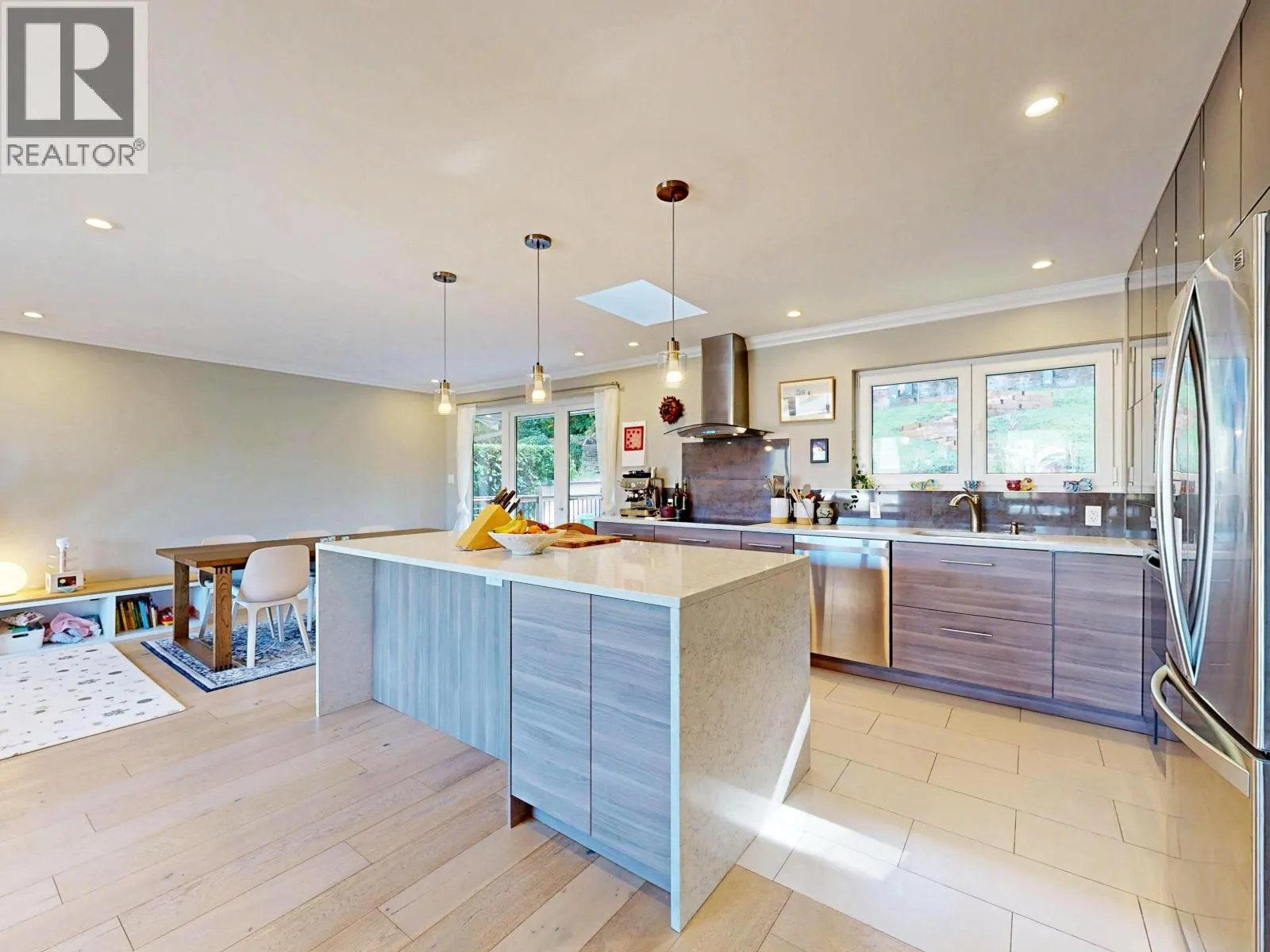3363 VIEWMOUNT PLACE