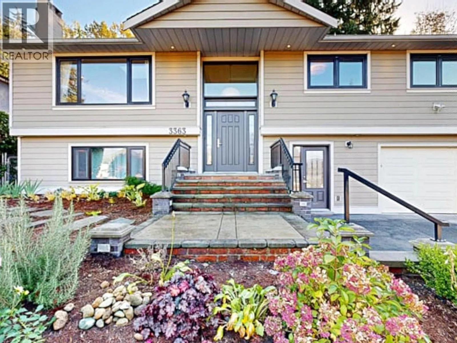 3363 VIEWMOUNT PLACE