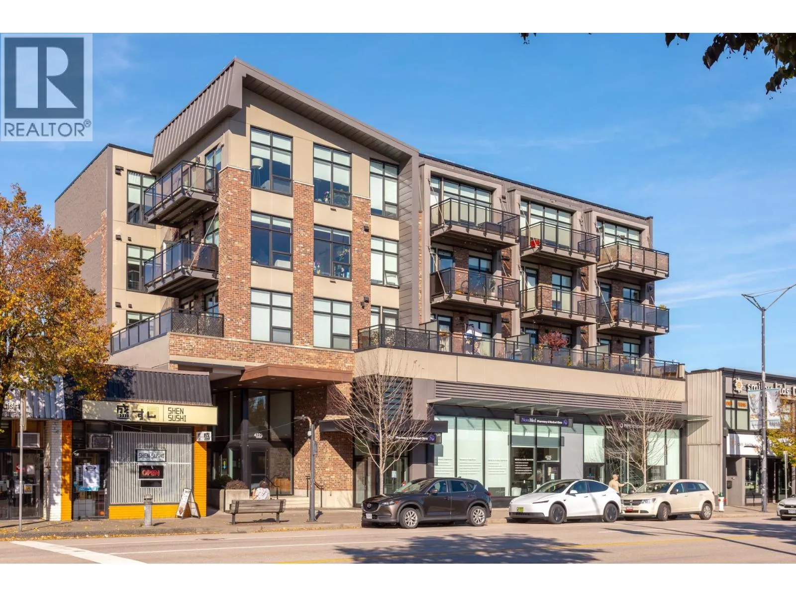 406 4223 HASTINGS STREET