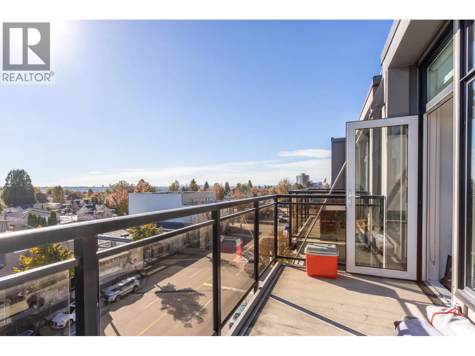 406 4223 HASTINGS STREET