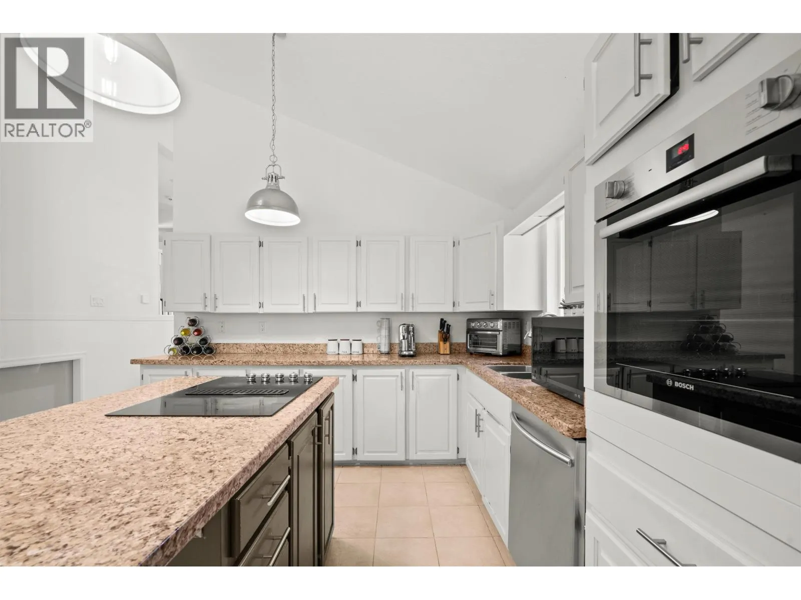 3336 MANNING CRESCENT
