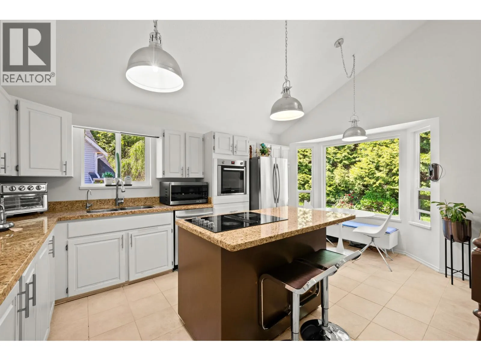 3336 MANNING CRESCENT