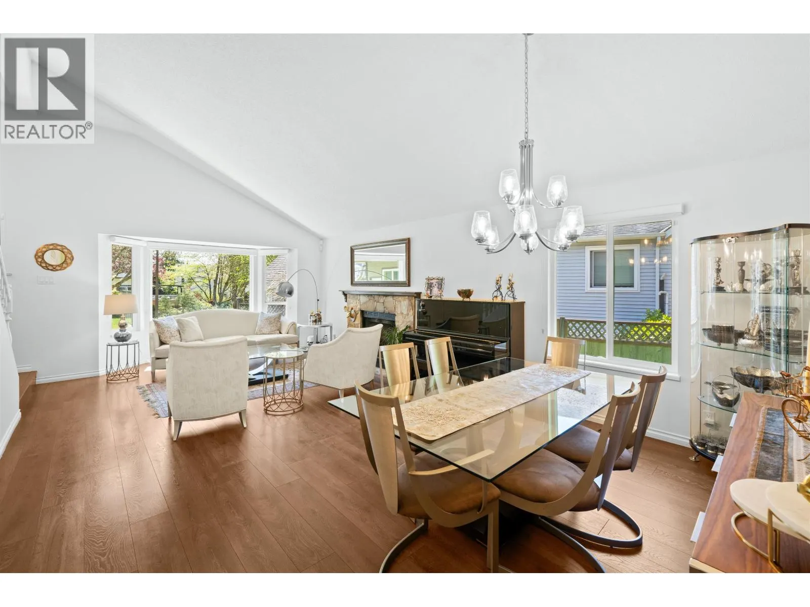 3336 MANNING CRESCENT
