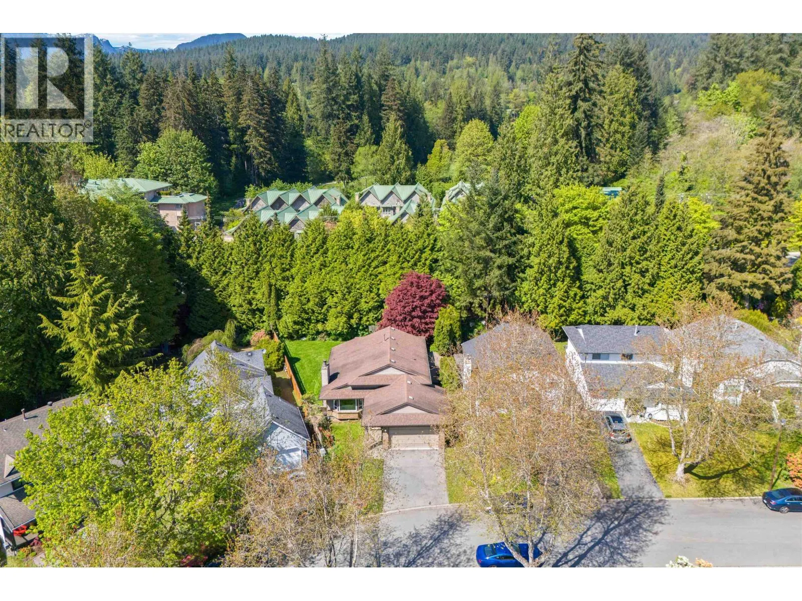 3336 MANNING CRESCENT