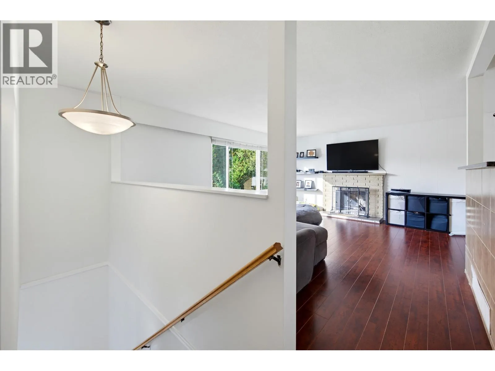 3992 ST. THOMAS STREET